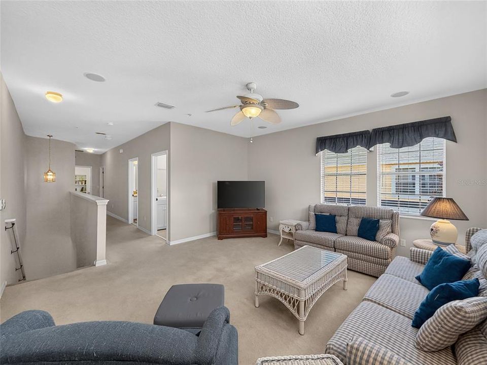 На продажу: $399,900 (3 спален, 2 ванн, 1647 Квадратных фут)