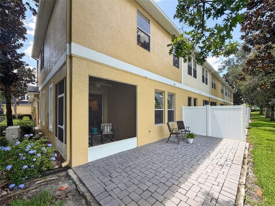 На продажу: $399,900 (3 спален, 2 ванн, 1647 Квадратных фут)