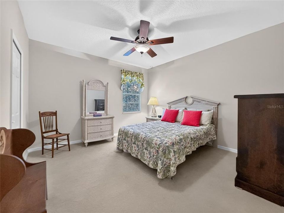 На продажу: $399,900 (3 спален, 2 ванн, 1647 Квадратных фут)