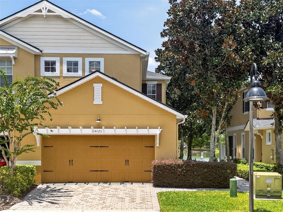 На продажу: $399,900 (3 спален, 2 ванн, 1647 Квадратных фут)