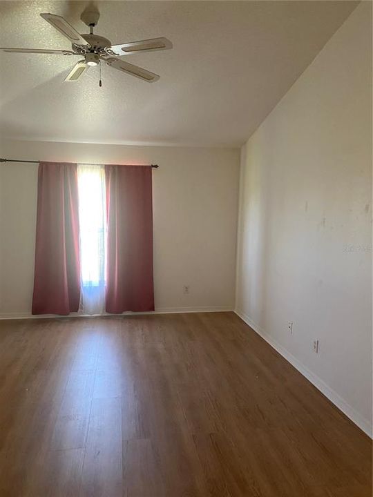 В аренду: $1,875 (3 спален, 2 ванн, 1511 Квадратных фут)