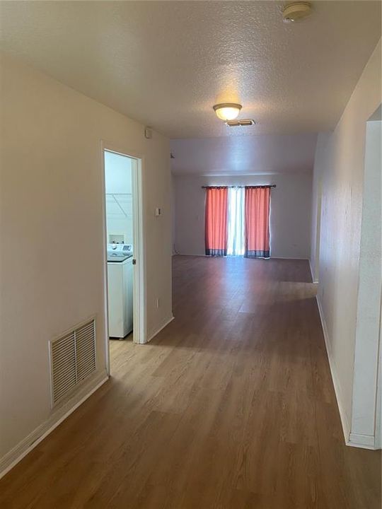 В аренду: $1,875 (3 спален, 2 ванн, 1511 Квадратных фут)