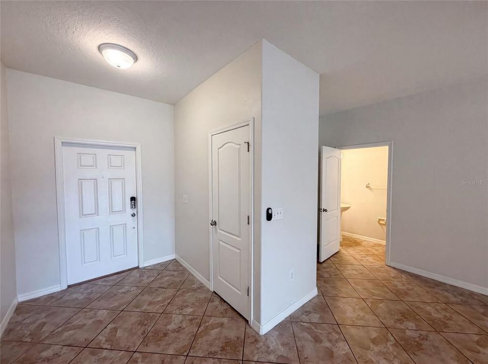En Venta: $230,000 (3 camas, 2 baños, 1666 Pies cuadrados)