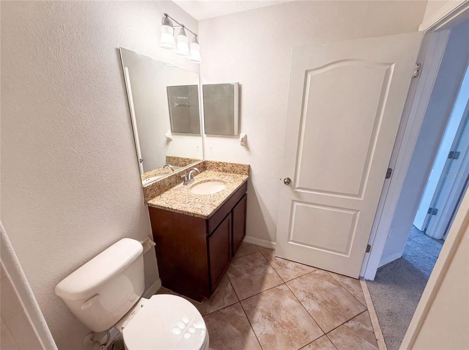 En Venta: $230,000 (3 camas, 2 baños, 1666 Pies cuadrados)