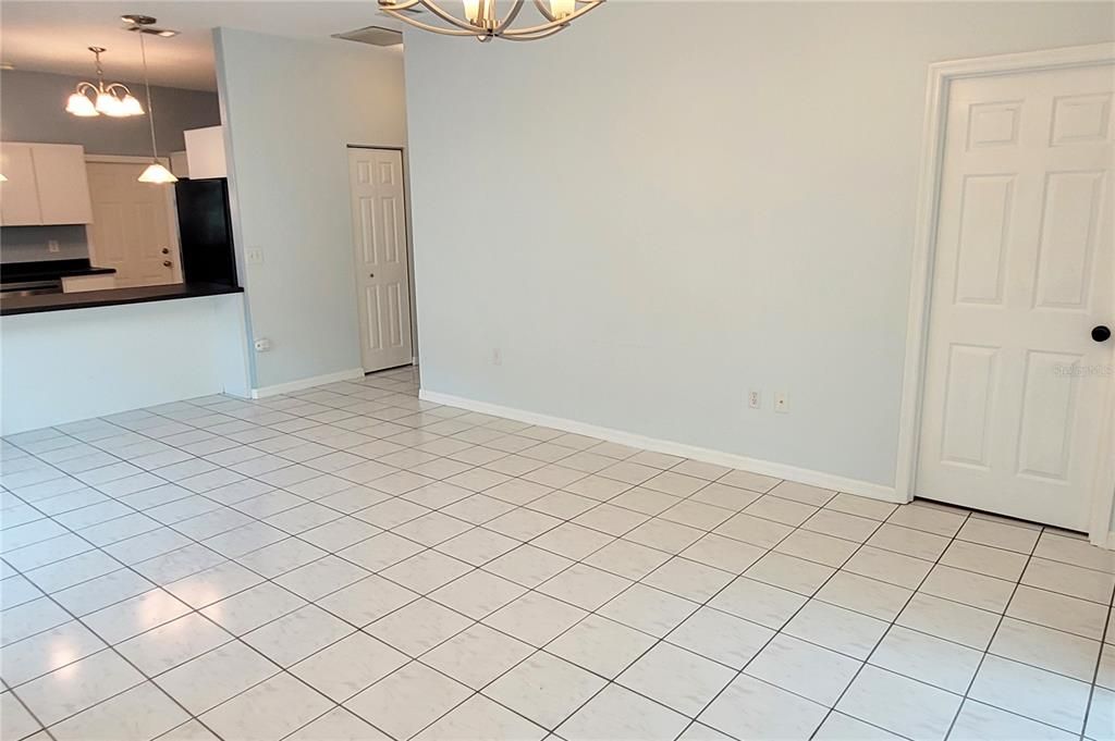 En Venta: $439,900 (3 camas, 2 baños, 1161 Pies cuadrados)