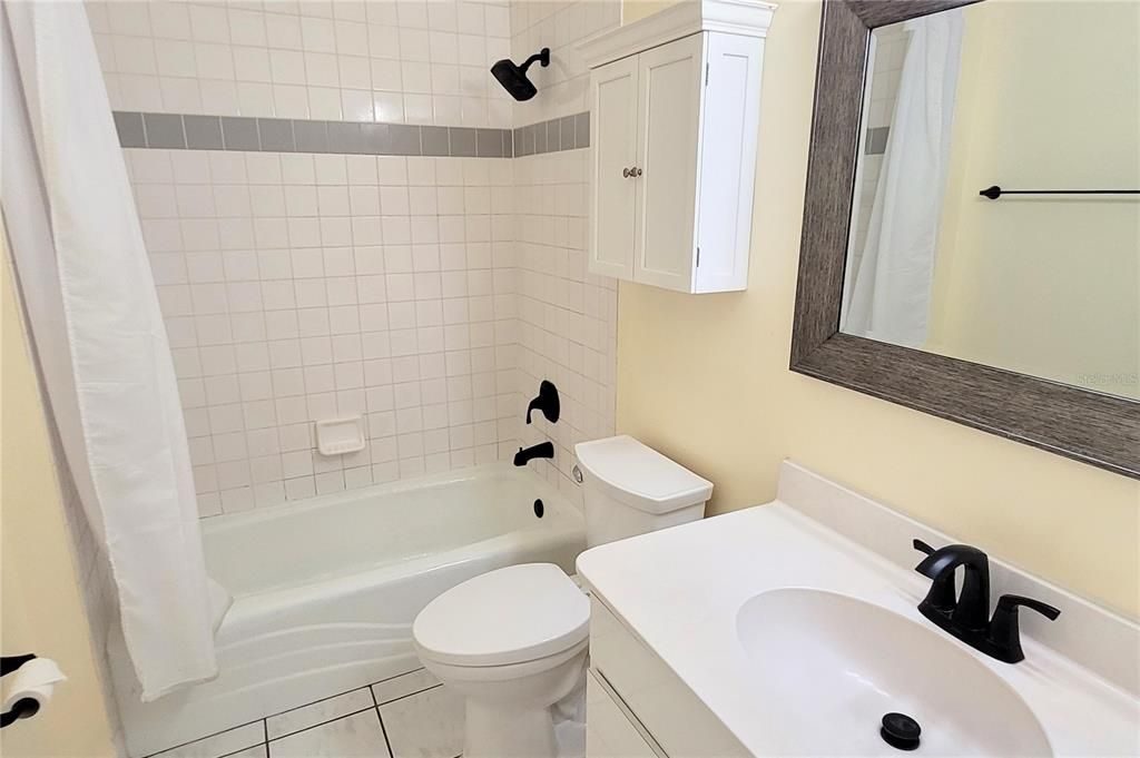 En Venta: $439,900 (3 camas, 2 baños, 1161 Pies cuadrados)