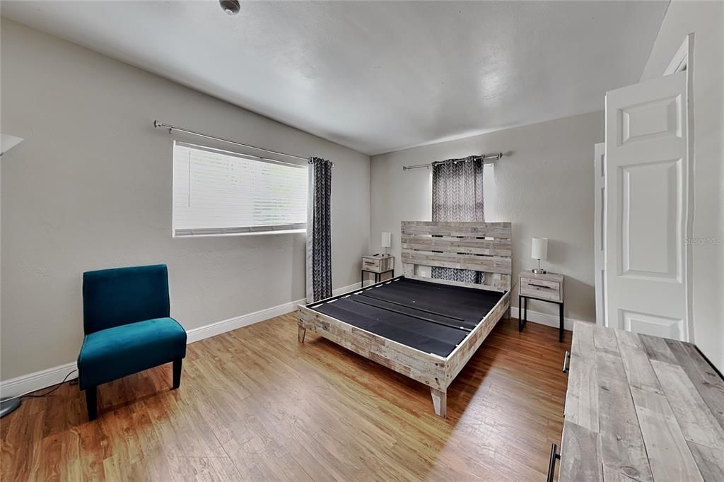 В аренду: $1,799 (2 спален, 1 ванн, 800 Квадратных фут)