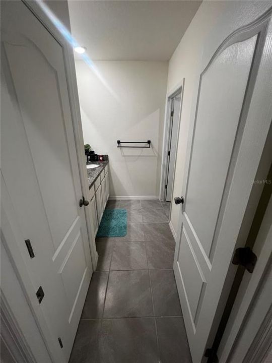 For Rent: $2,900 (5 beds, 3 baths, 2609 Square Feet)