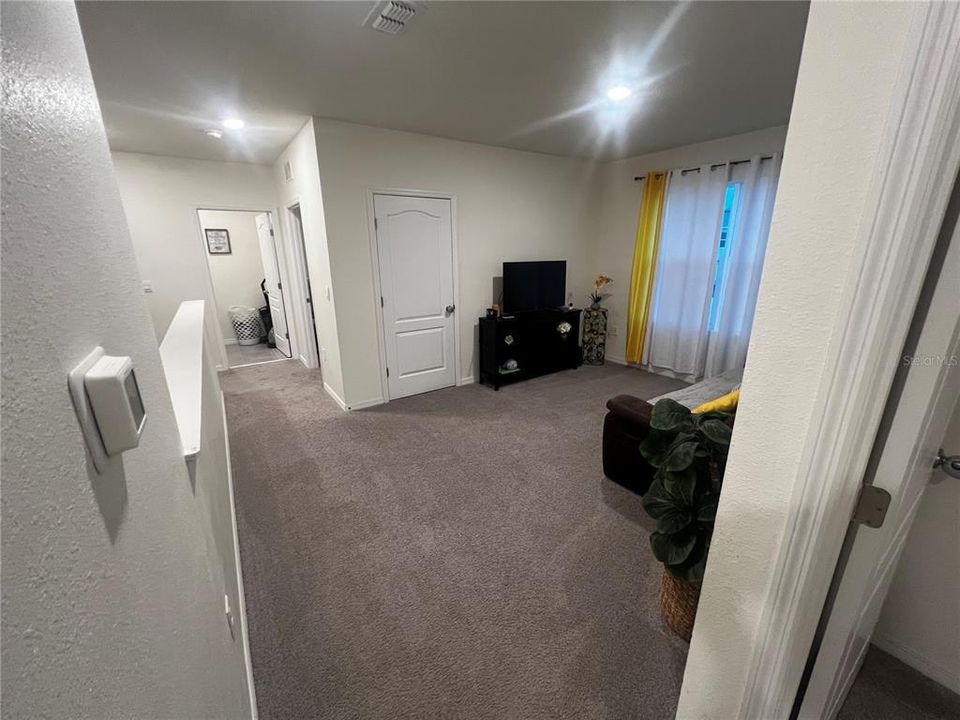 For Rent: $2,900 (5 beds, 3 baths, 2609 Square Feet)