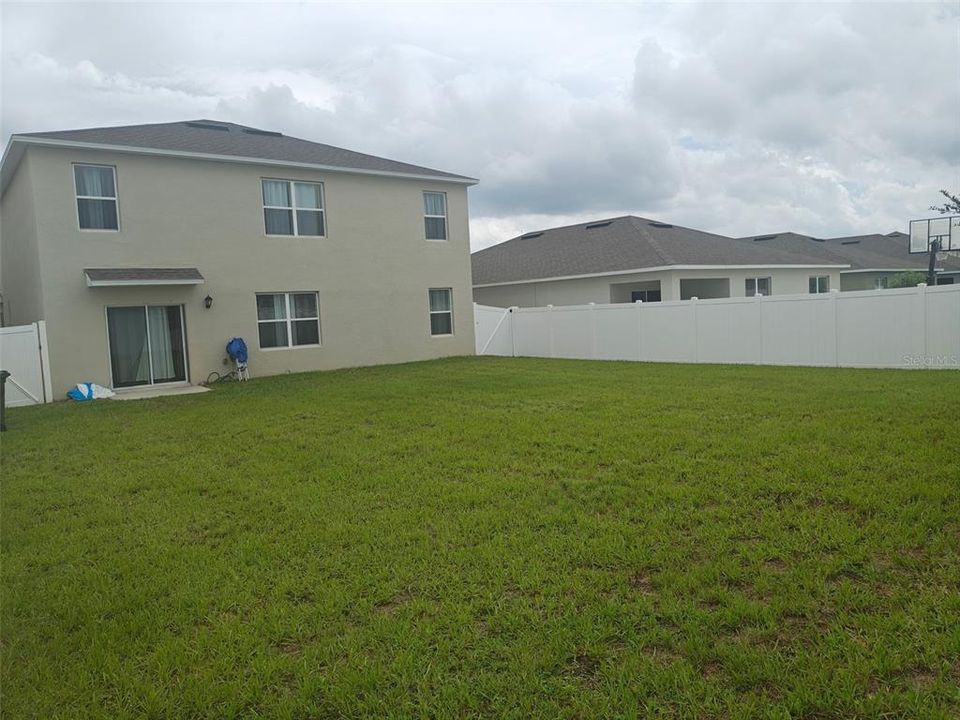 For Rent: $2,900 (5 beds, 3 baths, 2609 Square Feet)