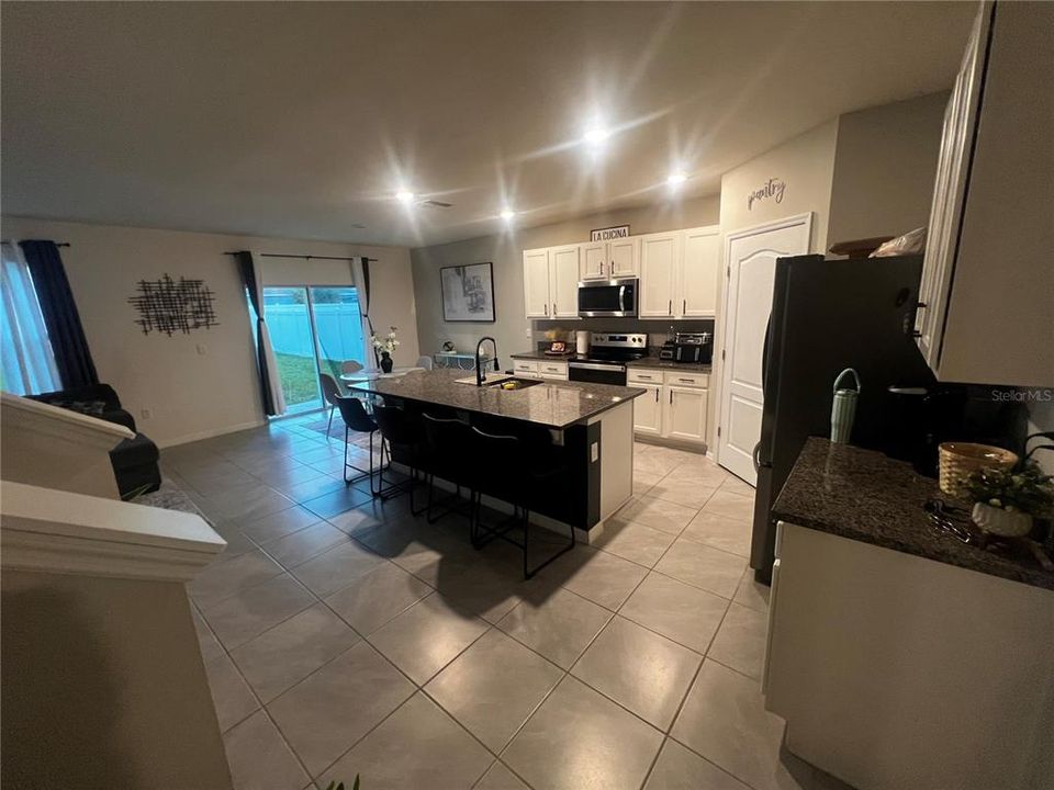 For Rent: $2,900 (5 beds, 3 baths, 2609 Square Feet)