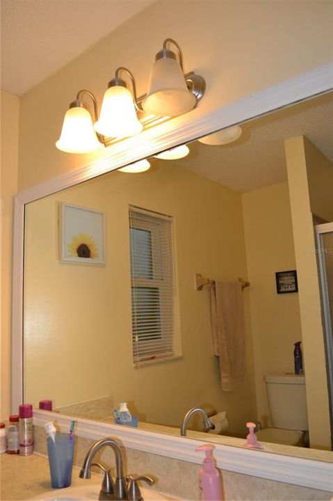 En Venta: $315,900 (3 camas, 2 baños, 1264 Pies cuadrados)