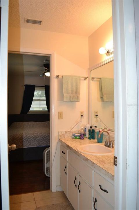 En Venta: $315,900 (3 camas, 2 baños, 1264 Pies cuadrados)