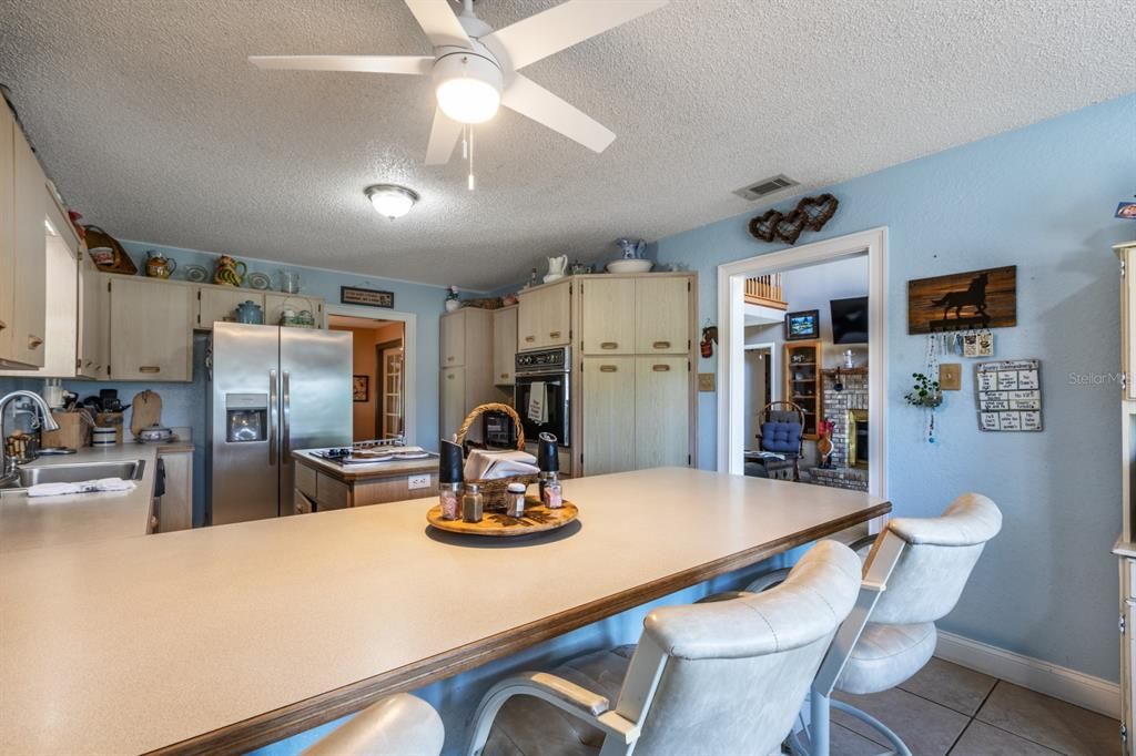 For Sale: $870,000 (3 beds, 2 baths, 1930 Square Feet)