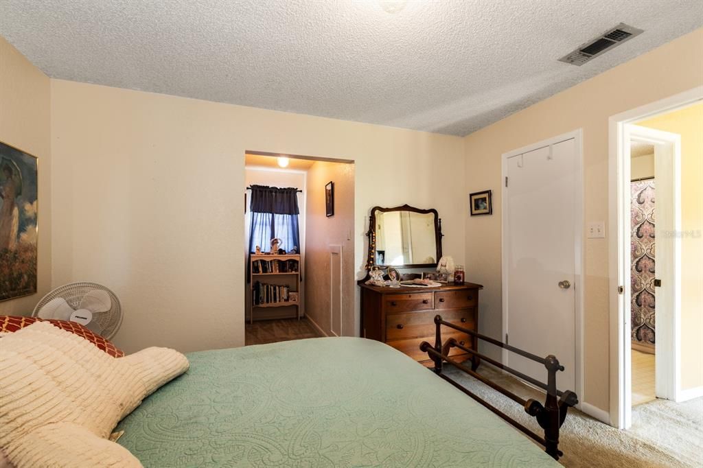 For Sale: $870,000 (3 beds, 2 baths, 1930 Square Feet)