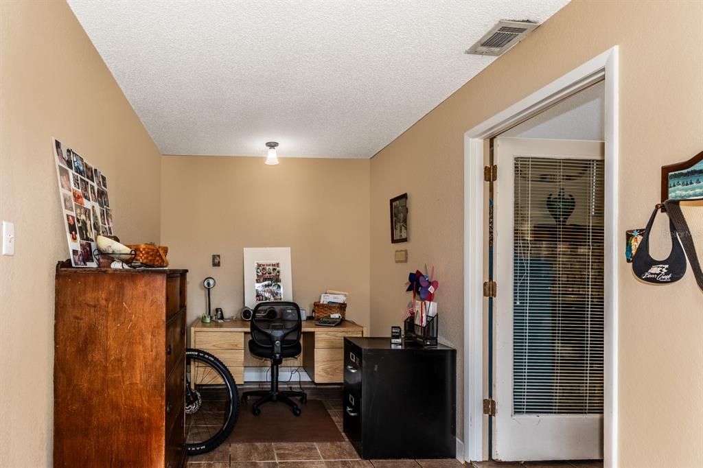 For Sale: $870,000 (3 beds, 2 baths, 1930 Square Feet)