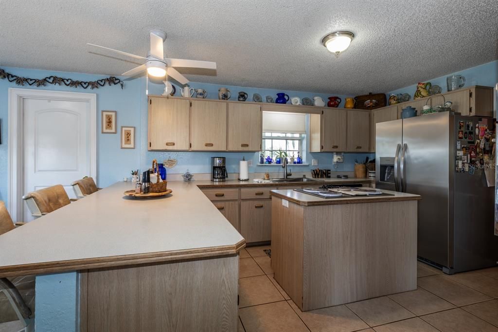 For Sale: $870,000 (3 beds, 2 baths, 1930 Square Feet)