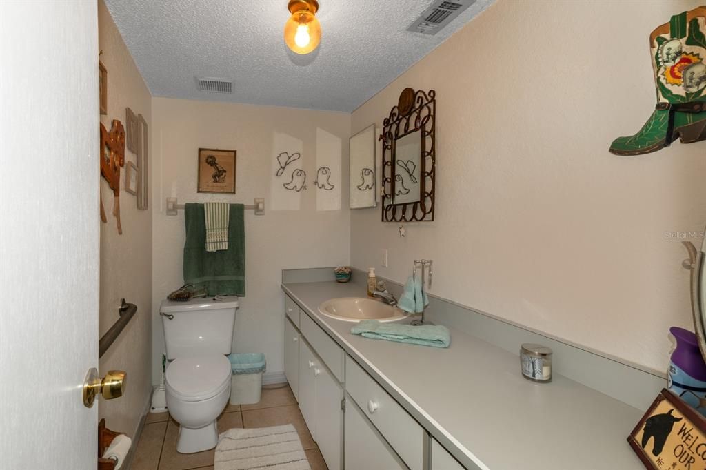 For Sale: $870,000 (3 beds, 2 baths, 1930 Square Feet)