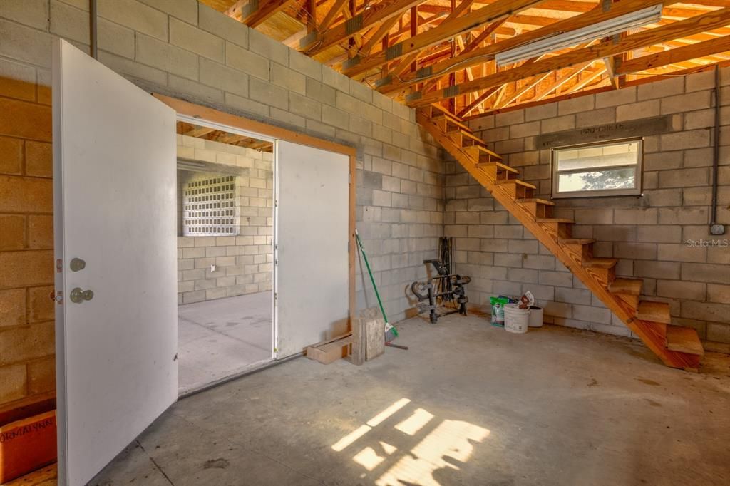 For Sale: $870,000 (3 beds, 2 baths, 1930 Square Feet)