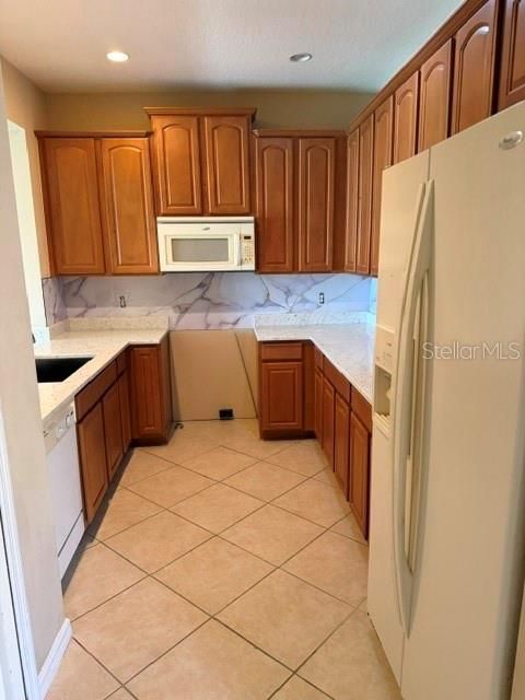 На продажу: $329,000 (3 спален, 2 ванн, 1680 Квадратных фут)