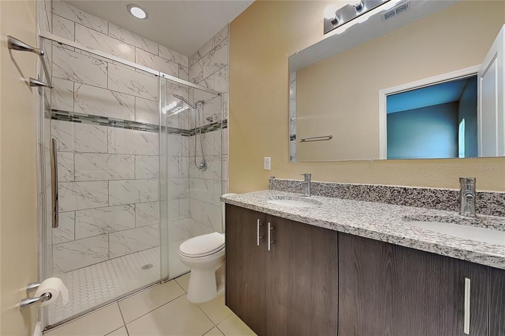 В аренду: $1,850 (4 спален, 2 ванн, 1580 Квадратных фут)
