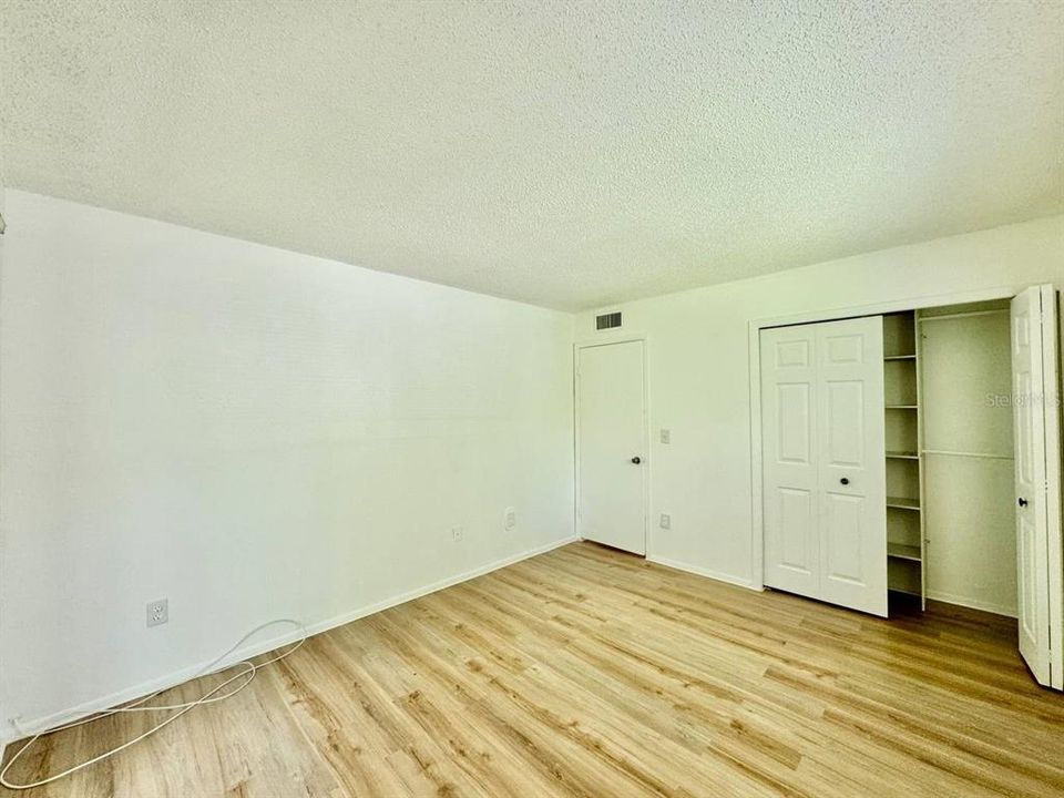 В аренду: $1,600 (2 спален, 2 ванн, 960 Квадратных фут)