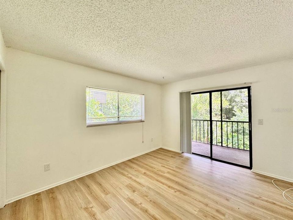 В аренду: $1,600 (2 спален, 2 ванн, 960 Квадратных фут)