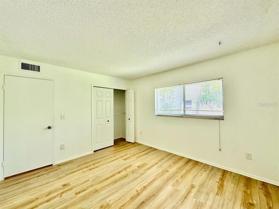 В аренду: $1,600 (2 спален, 2 ванн, 960 Квадратных фут)