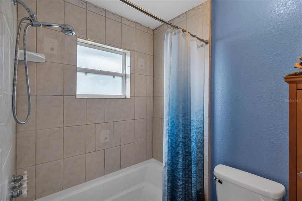 На продажу: $395,000 (3 спален, 2 ванн, 1420 Квадратных фут)