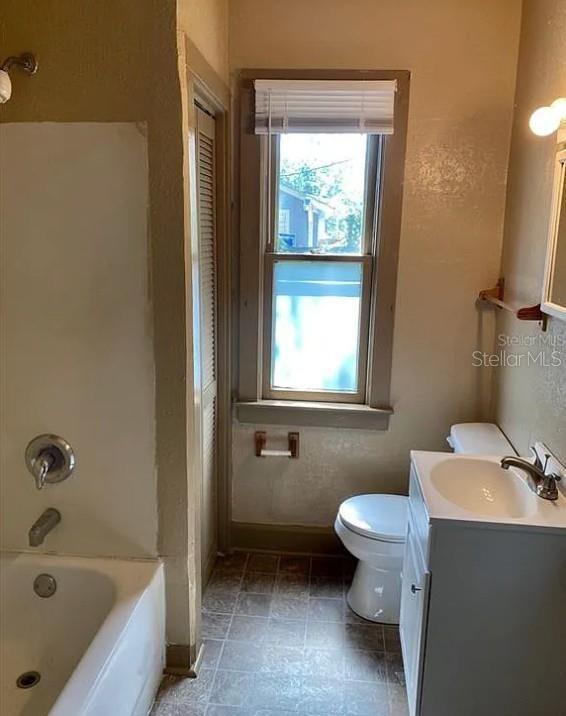 В аренду: $1,750 (3 спален, 2 ванн, 1288 Квадратных фут)