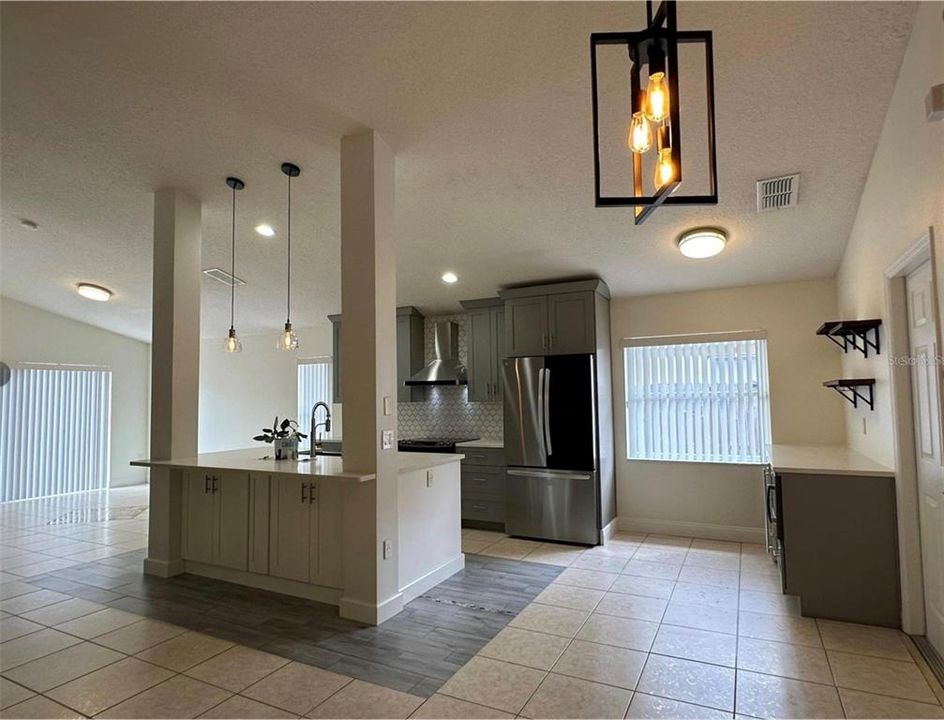For Rent: $2,700 (4 beds, 2 baths, 1620 Square Feet)
