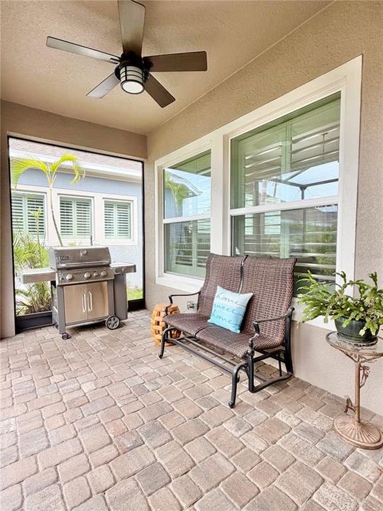 For Sale: $495,000 (2 beds, 2 baths, 2400 Square Feet)