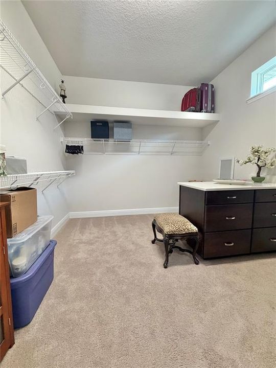 For Sale: $495,000 (2 beds, 2 baths, 2400 Square Feet)