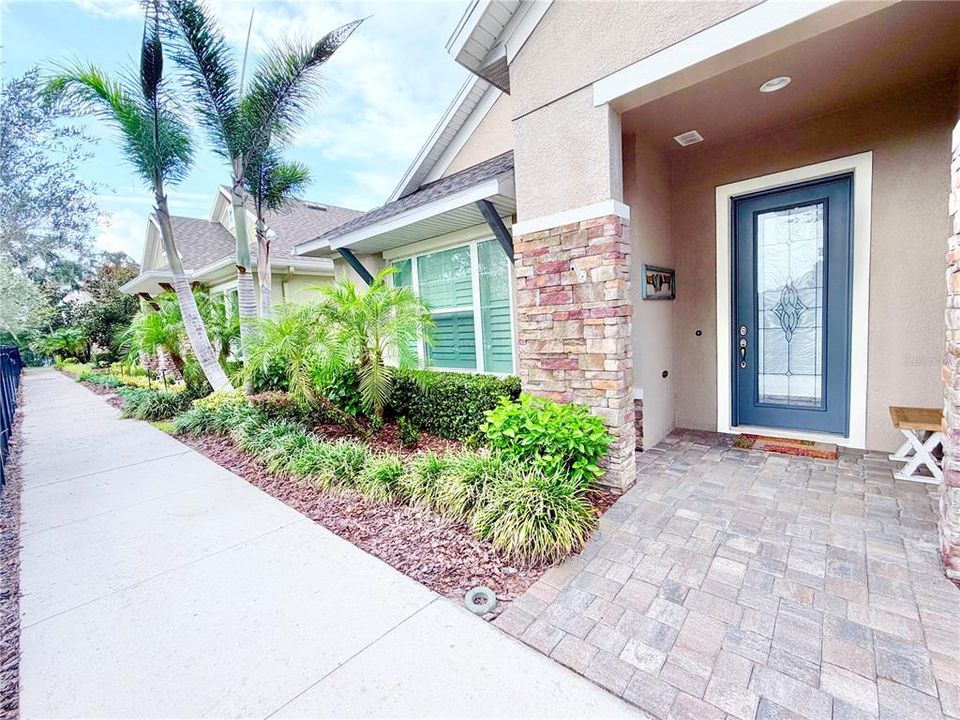 For Sale: $495,000 (2 beds, 2 baths, 2400 Square Feet)