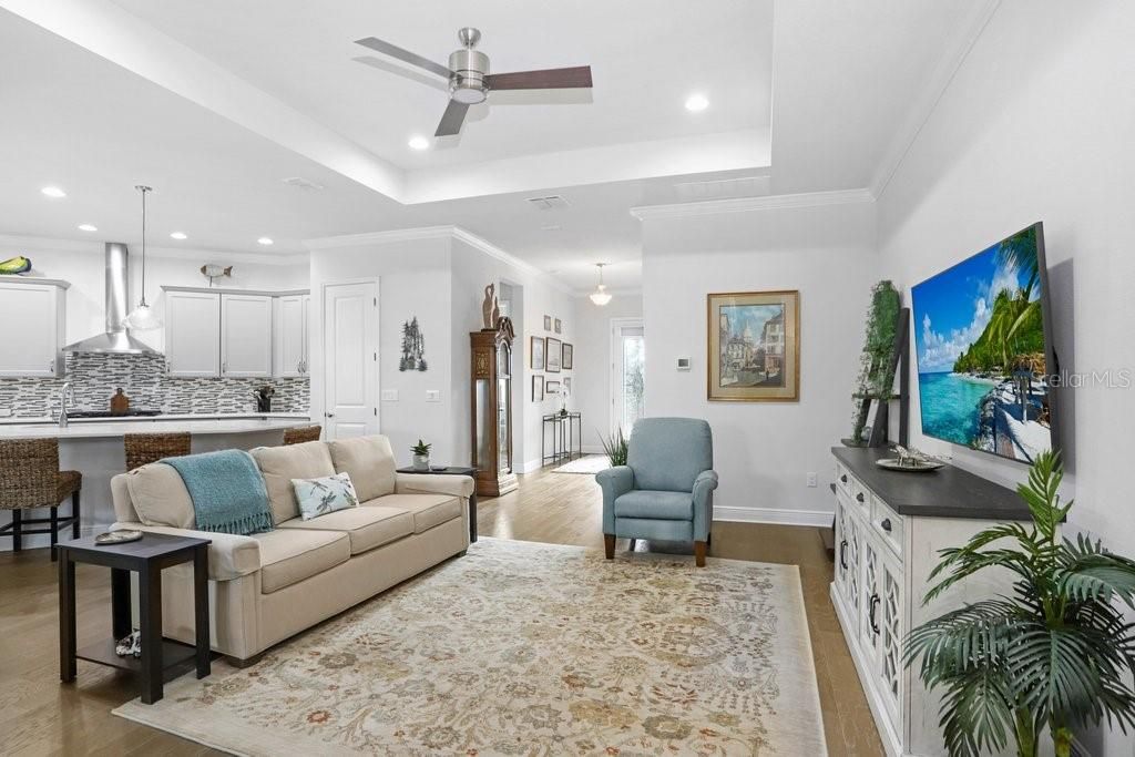 For Sale: $495,000 (2 beds, 2 baths, 2400 Square Feet)