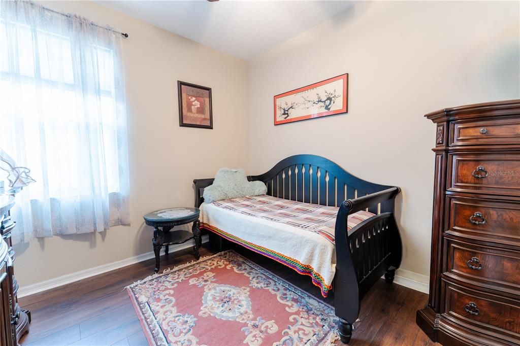 En Venta: $375,000 (4 camas, 2 baños, 1859 Pies cuadrados)