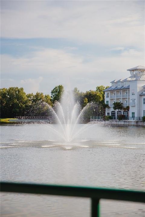 For Sale: $299,000 (2 beds, 2 baths, 1360 Square Feet)