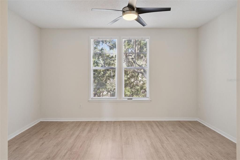 For Sale: $299,000 (2 beds, 2 baths, 1360 Square Feet)