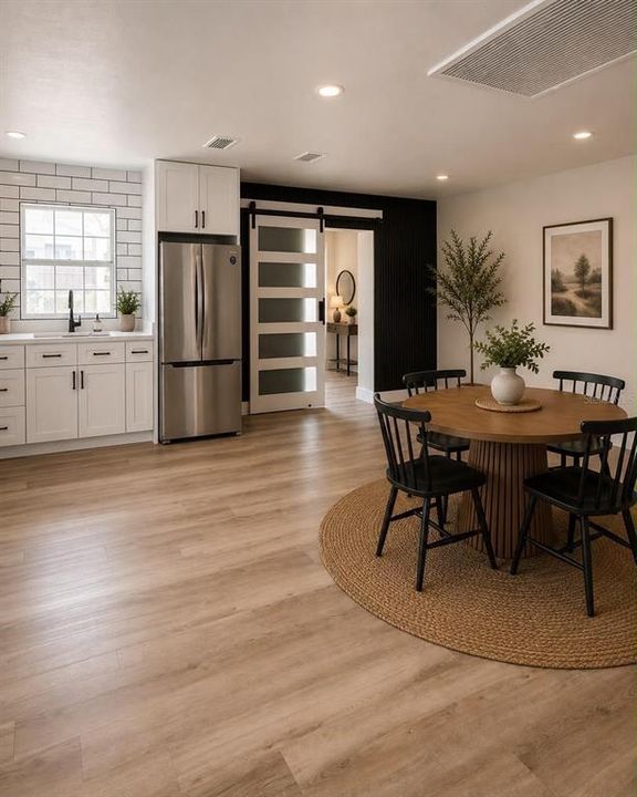 For Sale: $365,000 (3 beds, 2 baths, 1372 Square Feet)