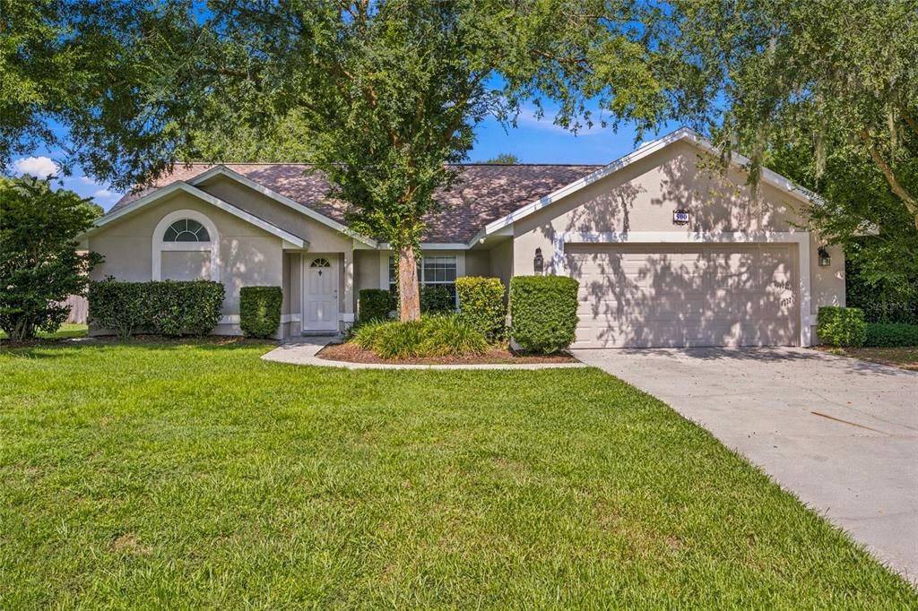 For Sale: $299,500 (3 beds, 2 baths, 2049 Square Feet)