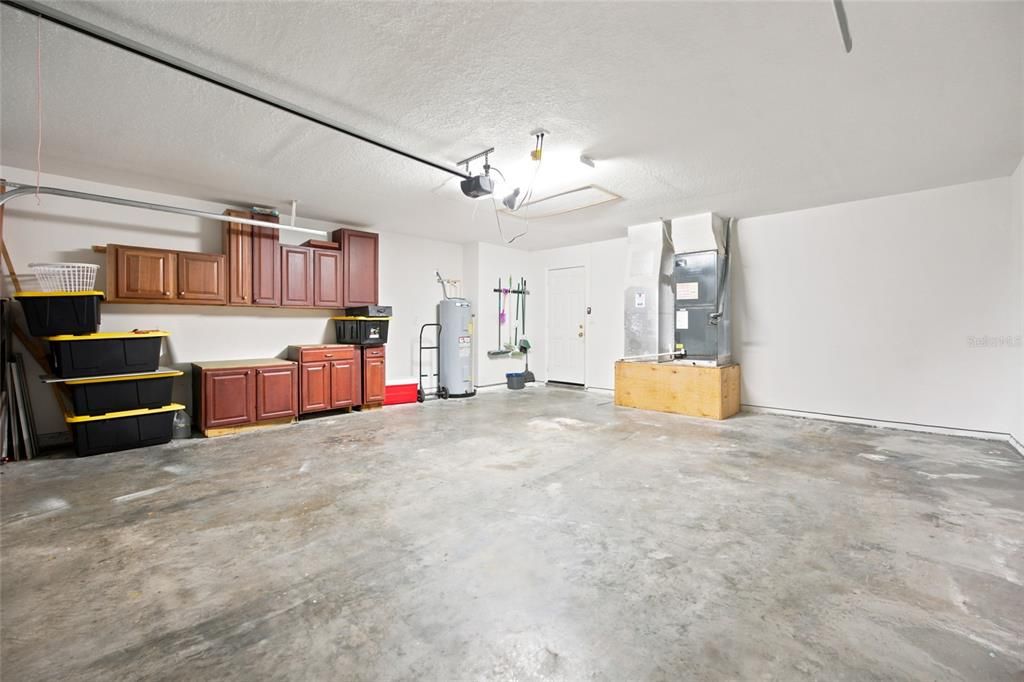 For Sale: $299,500 (3 beds, 2 baths, 2049 Square Feet)