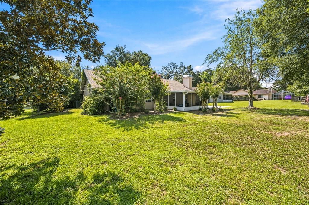 For Sale: $299,500 (3 beds, 2 baths, 2049 Square Feet)