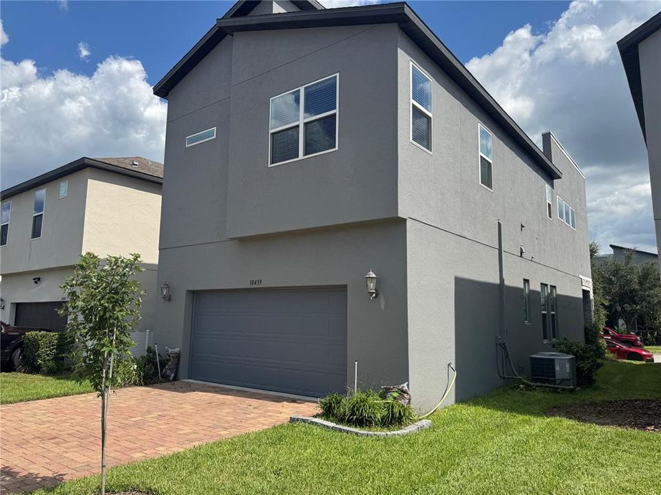 En Venta: $555,000 (3 camas, 2 baños, 2082 Pies cuadrados)