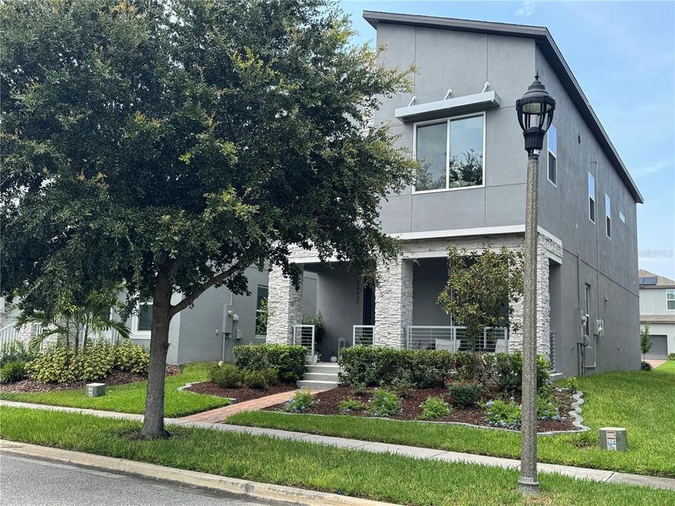 En Venta: $555,000 (3 camas, 2 baños, 2082 Pies cuadrados)