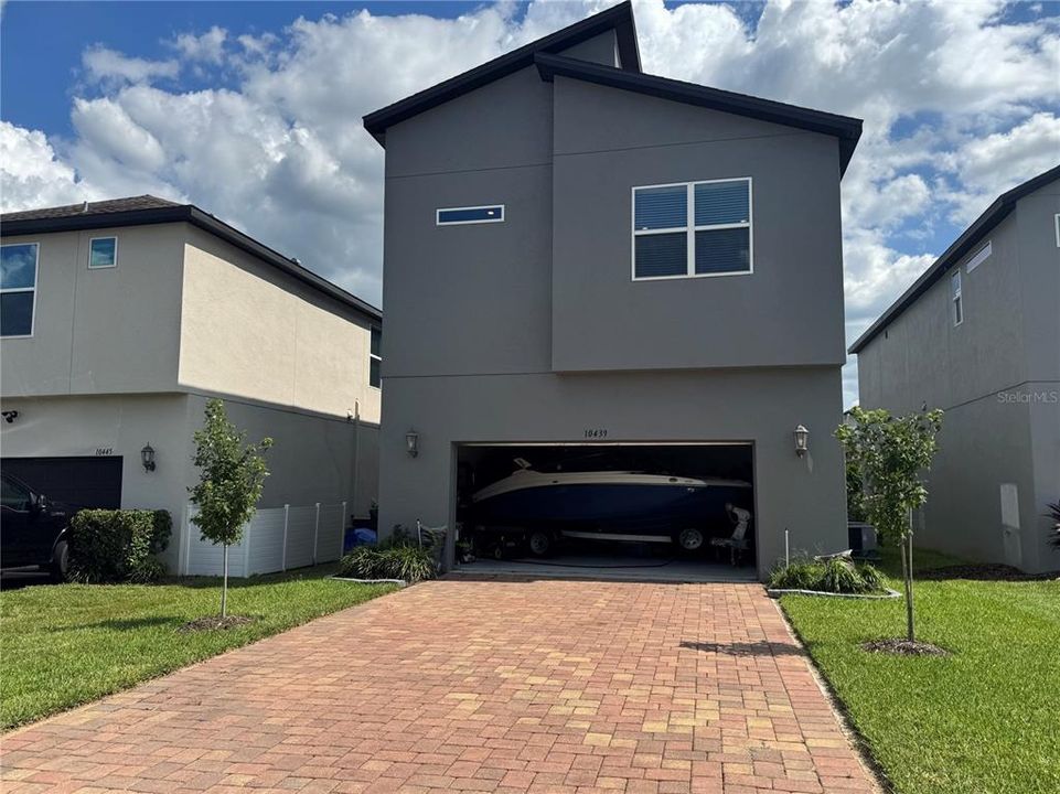 En Venta: $555,000 (3 camas, 2 baños, 2082 Pies cuadrados)