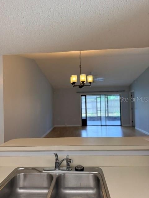 В аренду: $1,500 (2 спален, 2 ванн, 1396 Квадратных фут)