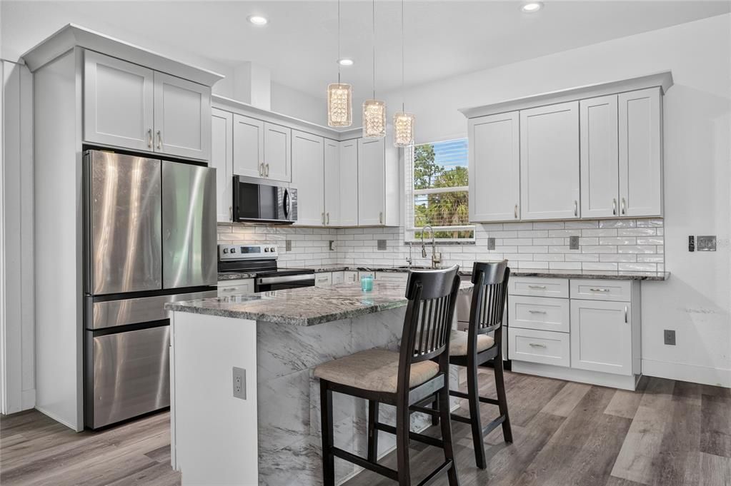 For Sale: $550,000 (4 beds, 2 baths, 1667 Square Feet)
