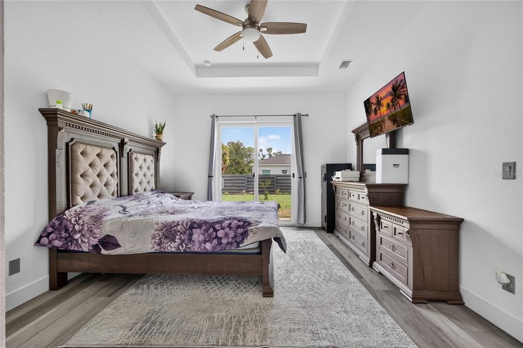 For Sale: $550,000 (4 beds, 2 baths, 1667 Square Feet)