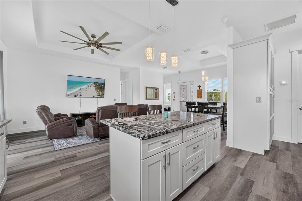 For Sale: $550,000 (4 beds, 2 baths, 1667 Square Feet)
