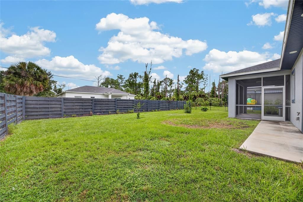 For Sale: $550,000 (4 beds, 2 baths, 1667 Square Feet)